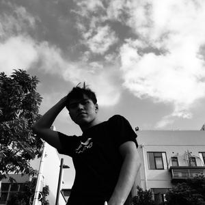 中国帅小伙同性男男裸交
